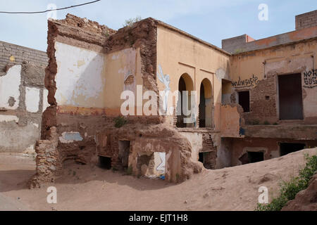 Verlassener Gebäude innerhalb der Medina von Marrakesch (Marrakech), Marokko, Nordafrika. Stockfoto