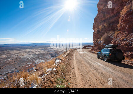 Moki Dugway, eine gefährliche Schotterstraße im südlichen Utah, USA Stockfoto