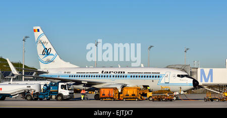 Flugzeug Boeing B737-800, Tarom Fluggesellschaft, München, Landkreis Freising, Erding, Erdinger Moos, München, Bayern, Deutschland Stockfoto