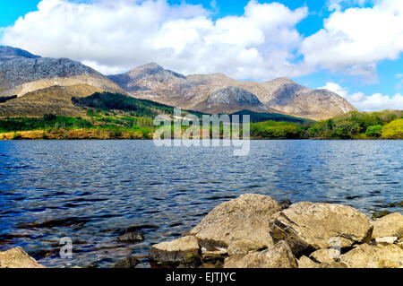 Blick auf Lough Inagh, Connemara, Irland, Stockfoto