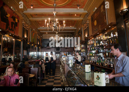 Ein Brasileira Café in Baixa-Chiado in Lissabon - Portugal Stockfoto