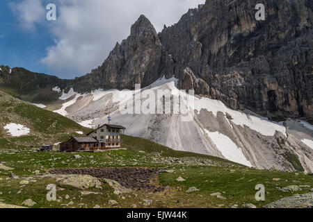 Die italienischen alpinen Verein besessen Tribulaun Hütte Berghütte in der tribulaun Berge im Sud Tirol Teil der Stubaier Alpen Stockfoto