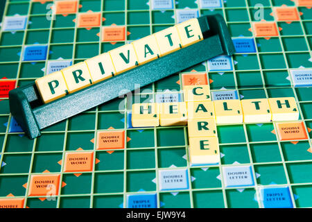 Private Gesundheitswesen medizinische Bmi Bupa insurance Wörter mit scrabble Fliesen zu buchstabieren Stockfoto