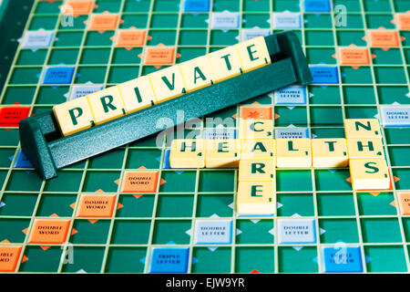 Private Gesundheitswesen medizinische Bmi Bupa insurance Wörter mit scrabble Fliesen zu buchstabieren Stockfoto