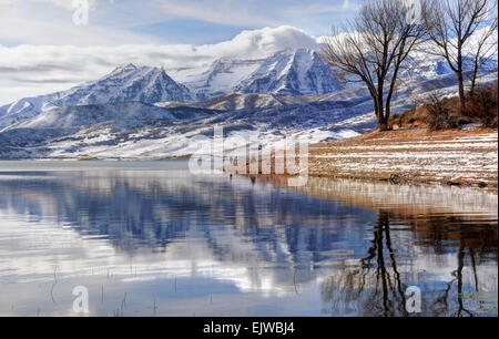 Hardy Fischer Deer Creek Reservoir und Timpanogos im Winter Stockfoto