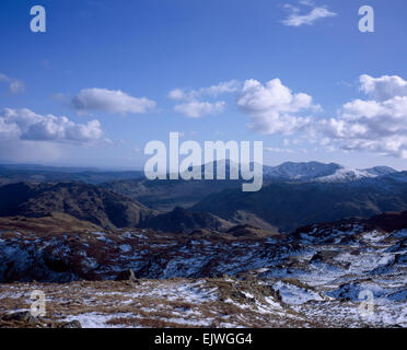 Cloud-Wetherlam und der Old Man of Coniston aus in der Nähe von Codale Kopf über Grasmere Seenplatte Cumbria England überfahren Stockfoto