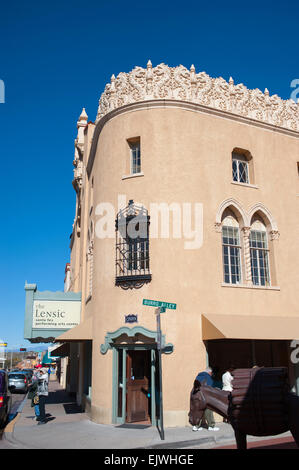 USA New Mexico NM Santa Fe Lensic Performing Arts Center in spanischen Renaissance Stil außen Stockfoto