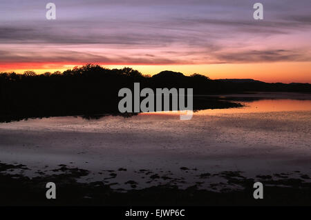 Quanah Parker See bei Sonnenuntergang. Wichita Mountains NWR, OK Stockfoto