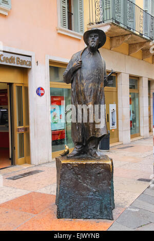 Verona, Italien - 7. Mai 2014: Denkmal für den Dichter roberto Tiberio barbarani, alias Berto barbarani in Verona, Italien Stockfoto