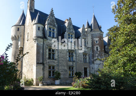 Schloss Montrésor Gebäude und Außenanlagen. Stockfoto