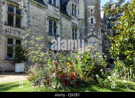 Schloss Montrésor Gebäude und Außenanlagen. Stockfoto