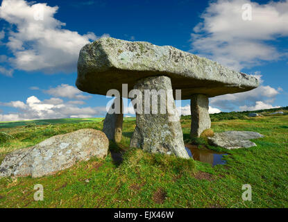 Lanyon quoit, megalithische Grabstätte Dolmen aus der Jungsteinzeit, etwa 4000 bis 3000 v. Chr., in der Nähe von morvah auf die penwith Halbinsel Stockfoto