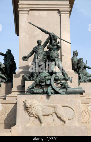 Statuen auf dem Denkmal Giuseppe Garibaldi auf dem Gianicolo-Hügel, Rom. Stockfoto