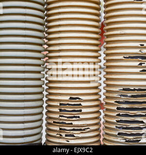 Alt und abgenutzt Kunststoffrohre Stockfoto