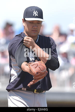 Fort Myers, Florida, USA. 31. März 2015. Masahiro Tanaka (Yankees) MLB: Pitcher Masahiro Tanaka von der New York Yankees in einem Frühling Training Baseball-Spiel gegen die Minnesota Twins CenturyLink Sports Complex in Fort Myers, Florida, Vereinigte Staaten. © AFLO/Alamy Live-Nachrichten Stockfoto