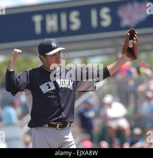 Fort Myers, Florida, USA. 31. März 2015. Masahiro Tanaka (Yankees) MLB: Pitcher Masahiro Tanaka von der New York Yankees in einem Frühling Training Baseball-Spiel gegen die Minnesota Twins CenturyLink Sports Complex in Fort Myers, Florida, Vereinigte Staaten. © AFLO/Alamy Live-Nachrichten Stockfoto