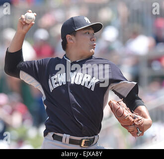 Fort Myers, Florida, USA. 31. März 2015. Masahiro Tanaka (Yankees) MLB: Masahiro Tanaka von der New York Yankees Stellplätze in einem Frühling Training Baseball-Spiel gegen die Minnesota Twins CenturyLink Sports Complex in Fort Myers, Florida, Vereinigte Staaten. © AFLO/Alamy Live-Nachrichten Stockfoto