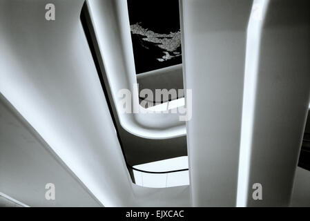 Modernes Architekturgebäude in Sukhumvit in Bangkok in Thailand in Südostasien Fernost. Schöne Urbane Modernität City Design Reisen Stockfoto