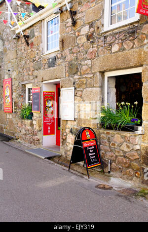 St Ives einen charmanten historischen Küstenstadt in Cornwall England UK The Mermaid Seafood restaurant Stockfoto