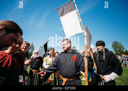 MINSK - 19 JUL: Krieger Teilnehmer des VI Festival der mittelalterlichen Kultur 'Our Grunwald' 604 Jubiläum der Schlacht gewidmet Stockfoto