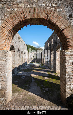 Die Ruinen der großen Basilika in Butrint in Südalbanien. Stockfoto