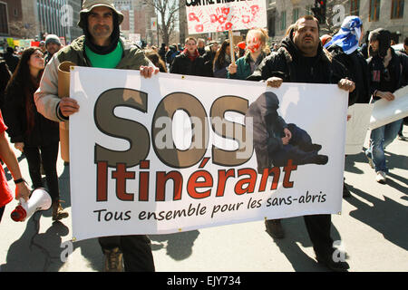 Montreal, Kanada. 2. April 2015. Tausende von Studenten und Gewerkschaften treffen die Straßen aus Protest gegen Kürzungen der Regierung in Montreal, Quebec. 2. April 2015 Credit: Lee Brown/Alamy Live-Nachrichten Stockfoto