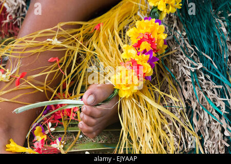 Yap Mädchen Blume Lei für Yap Day Festival, Insel Yap, Föderierte Staaten von Mikronesien Stockfoto