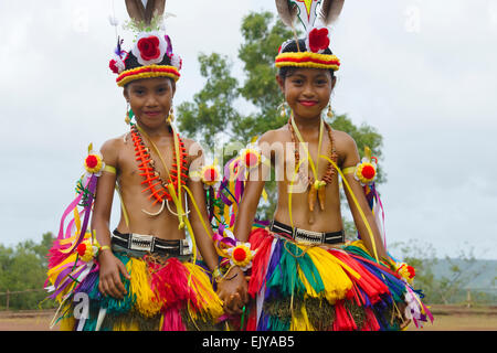 Yap Mädchen in traditioneller Kleidung auf Yap Day Festival, Insel Yap, Föderierte Staaten von Mikronesien Stockfoto