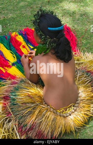 Yap Mädchen in traditioneller Kleidung, Yap-Insel, Föderierte Staaten von Mikronesien Stockfoto