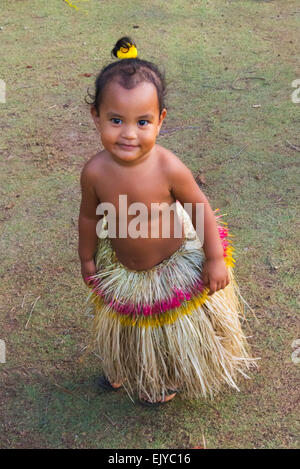 Yap-Mädchen in traditioneller Kleidung auf Yap Day Festival, Insel Yap, Föderierte Staaten von Mikronesien Stockfoto