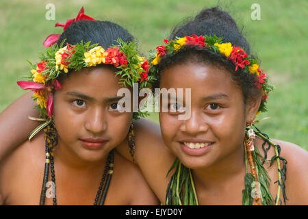 Yap Mädchen in traditioneller Kleidung auf Yap Day Festival, Insel Yap, Föderierte Staaten von Mikronesien Stockfoto