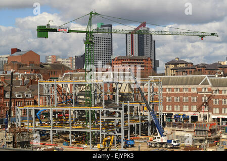 Krane auf Buiding Website von Victoria Gate shopping Komplex Leeds United Kingdom Stockfoto