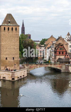 Die Ponts Couverts oder überdachten Brücken, Befestigungsanlagen auf dem Fluss Ill, Straßburg, Frankreich Stockfoto