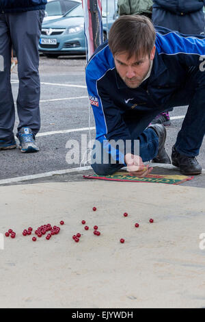 Crawley, West Sussex, UK. 3. April 2015. Murmeln-Weltmeisterschaft statt, an der The Greyhound Pub in Crawly West Sussex Credit: Steve Fisher/Alamy Live News Stockfoto