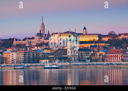 Budapest. Bild der Skyline von Budapest während Frühling Sunrise. Stockfoto