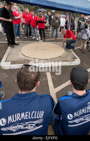 Crawley, West Sussex, UK, 3. April 2015. Murmeln-Weltmeisterschaft statt, an der The Greyhound Pub in Crawly West Sussex Credit: Steve Fisher/Alamy Live News Stockfoto