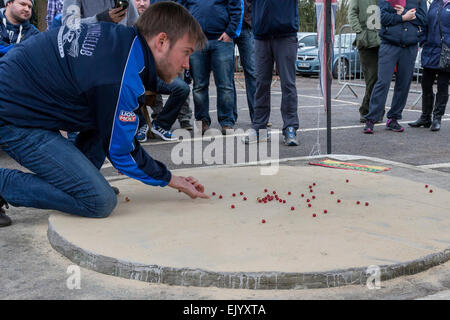 Crawley, West Sussex, UK, 3. April 2015. Murmeln-Weltmeisterschaft statt, an der The Greyhound Pub in Crawly West Sussex Credit: Steve Fisher/Alamy Live News Stockfoto