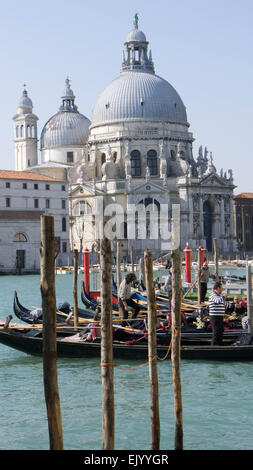 Santa Maria Della Salute-Dorsoduro-Venedig vom Canal angesehen, Stockfoto