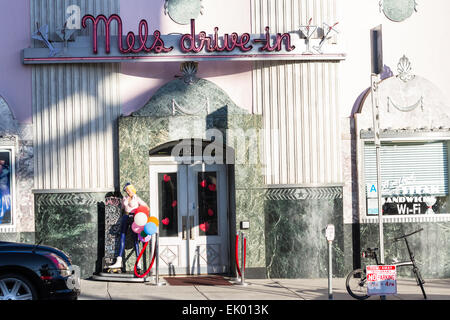 Hollywood, Kalifornien - Februar 08: Streetview des Zeichens für er berühmte Mels Drive-In, 8. Februar 2015 in Hollywood, Ca Stockfoto