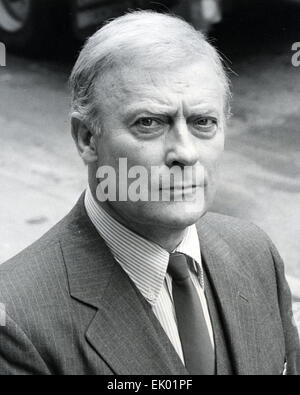 EDWARD WOODWARD (1930-2009), britischer Schauspieler während der Dreharbeiten zu der US-Fernsehserie The Equalizer ca. 1986 Stockfoto