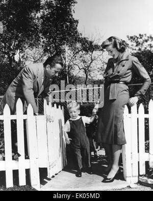 HUMPHREY BOGART mit Frau Lauren Bacall und Sohn Stephen über 1951 Stockfoto