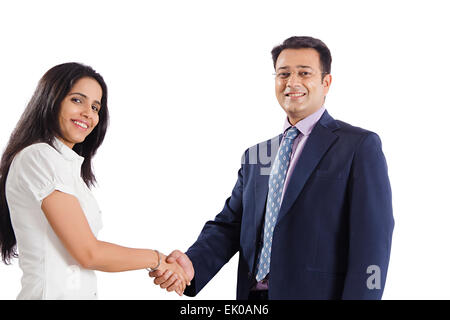 2 indische Business Partner Shaking Hand Stockfoto