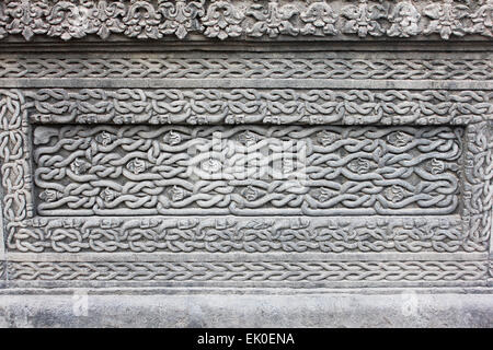 Geschnitzte Design auf die Außenwände des Shiva-Tempel in Ahilyabai Holkar Fort, Maheswar, Khargone, Madhya Pradesh, Indien Stockfoto