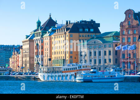 Schweden, Stockholm, Boote neben der Altstadt. Stockfoto