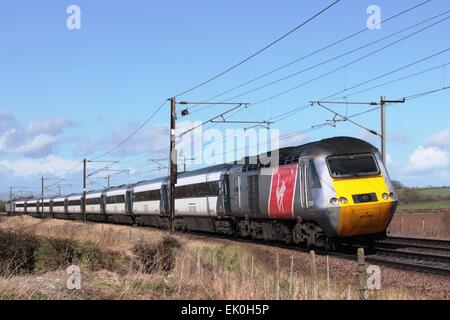 Neuen Virgin branding auf HST-Triebwagen auf der East Coast Main Line bald nach der Änderung der Franchise zur Jungfrau-Züge-Ostküste. Stockfoto