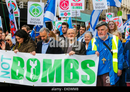 Mehr als 2000 Demonstranten teilgenommen in eine Anti-Trident und anti-Atom-Protest-Marsch in Glasgow, beginnend in George Square und Parade durch die Innenstadt. Einige Politiker nahmen Teil, darunter Patrick Harvie, MSP, der Anführer der Scottish Green Party Stockfoto