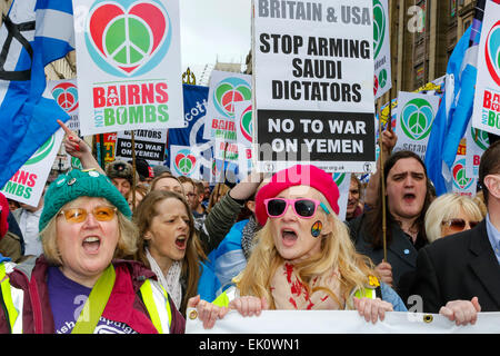 Mehr als 2000 Demonstranten teilgenommen in eine Anti-Trident und anti-Atom-Protest-Marsch in Glasgow, beginnend in George Square und Parade durch die Innenstadt. Einige Politiker nahmen Teil, darunter Patrick Harvie, MSP, der Anführer der Scottish Green Party Stockfoto