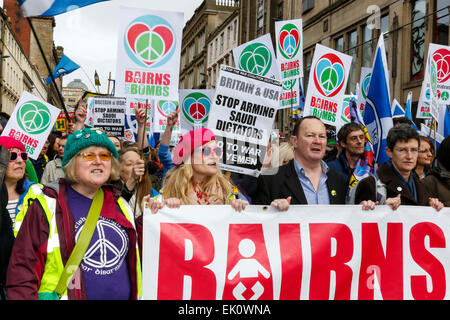 Mehr als 2000 Demonstranten teilgenommen in eine Anti-Trident und anti-Atom-Protest-Marsch in Glasgow, beginnend in George Square und Parade durch die Innenstadt. Einige Politiker nahmen Teil, darunter Patrick Harvie, MSP, der Anführer der Scottish Green Party Stockfoto