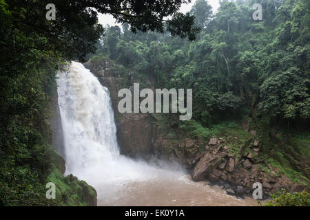 Haew Narok Wasserfall, Khao Yai Nationalpark, Dong Phayayen-Khao Yai Forest Complex, Ost-Thailand Stockfoto