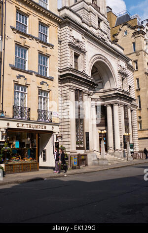 Mayfair, London, einer der teuersten Gegenden in der Welt, Wohn Häuser, Botschaften, Restaurants, exklusiven Geschäften, London, UK Stockfoto